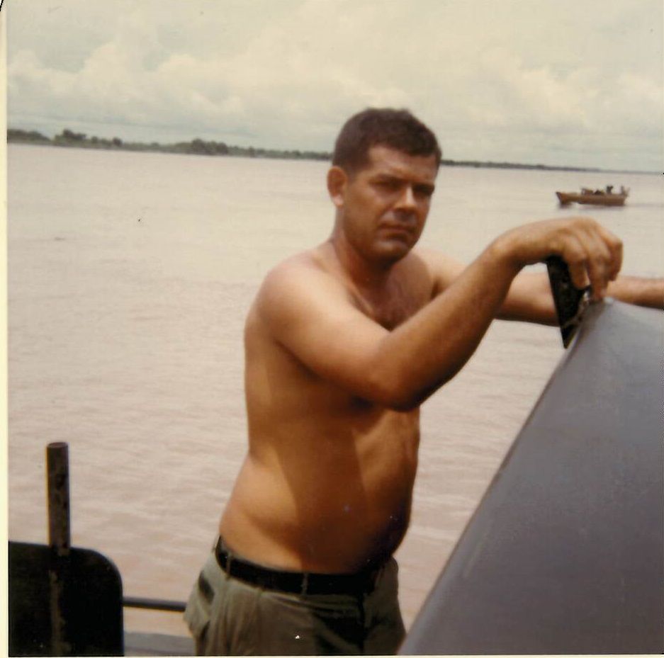 After Vietnam, patrol boat veteran from De Soto now enjoys life along the river